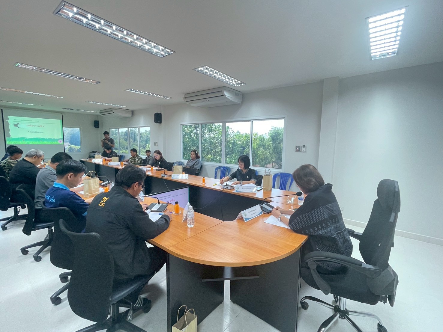 title - ส.ป.ก.จันทบุรี ประชุมคณะทำงานพิจารณาแนวเขตการจัดที่ดินให้แก่เกษตรกร กรณีเป็นที่ดินที่ไม่เคยจัดให้แก่บุคคลใด ตามกฎหมายว่าด้วยการปฏิรูปที่ดินเพื่อเกษตรกรรม ครั้งที่ 1/2569